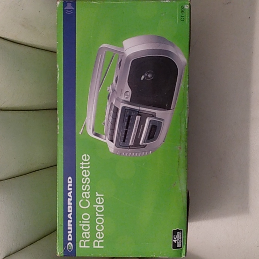 NIB Durabrand AM/FM radio/recorder